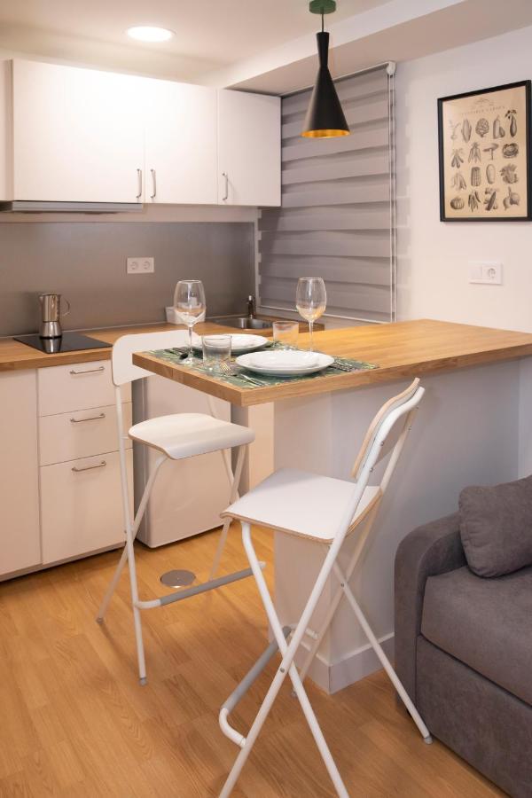 Hostal Montaloya Мадрид Екстериор снимка