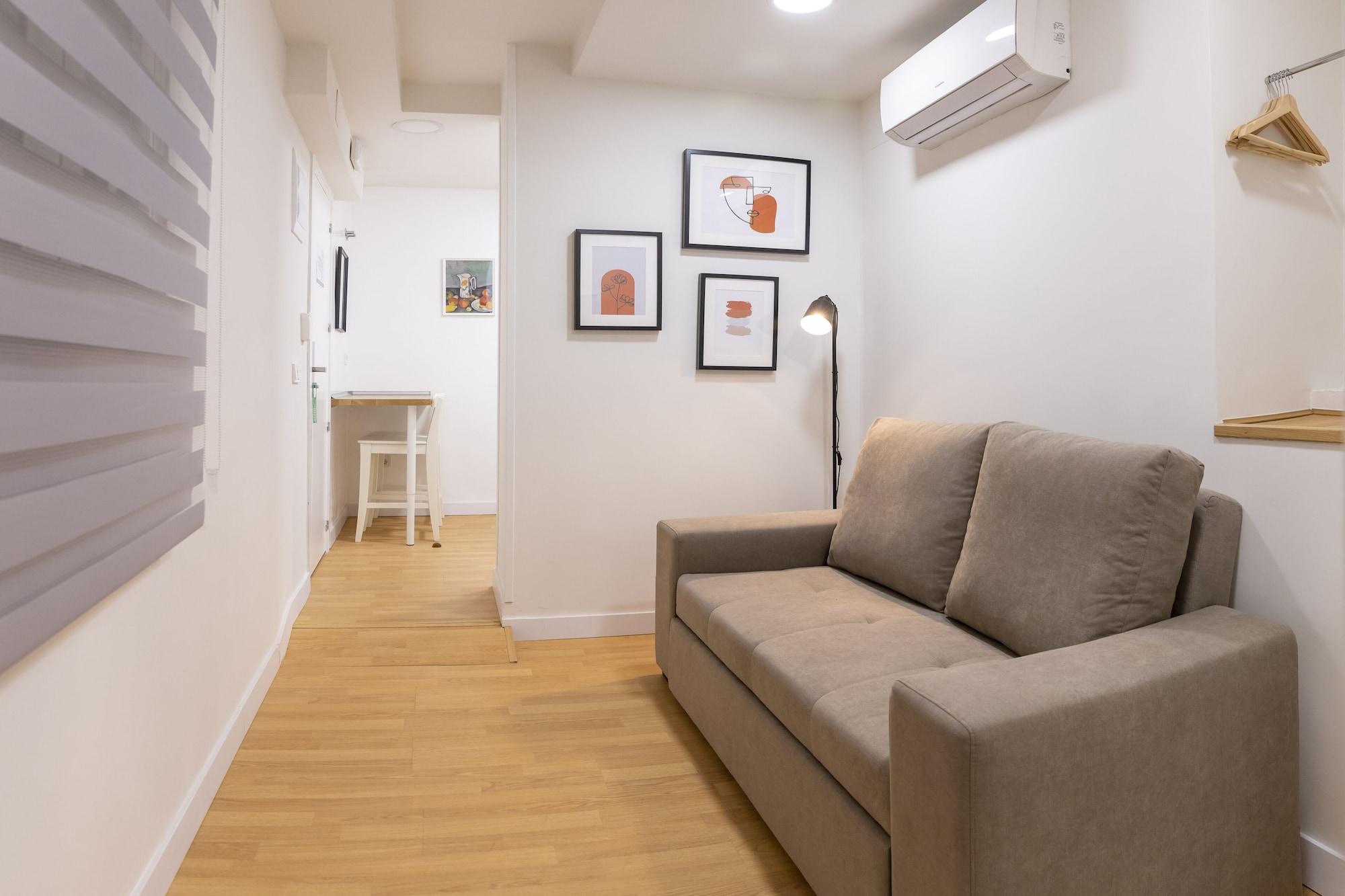 Hostal Montaloya Мадрид Екстериор снимка