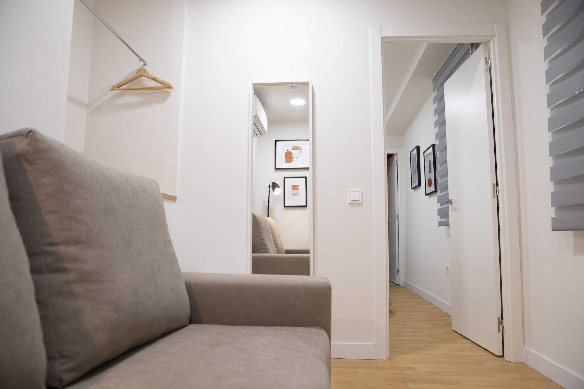 Hostal Montaloya Мадрид Екстериор снимка
