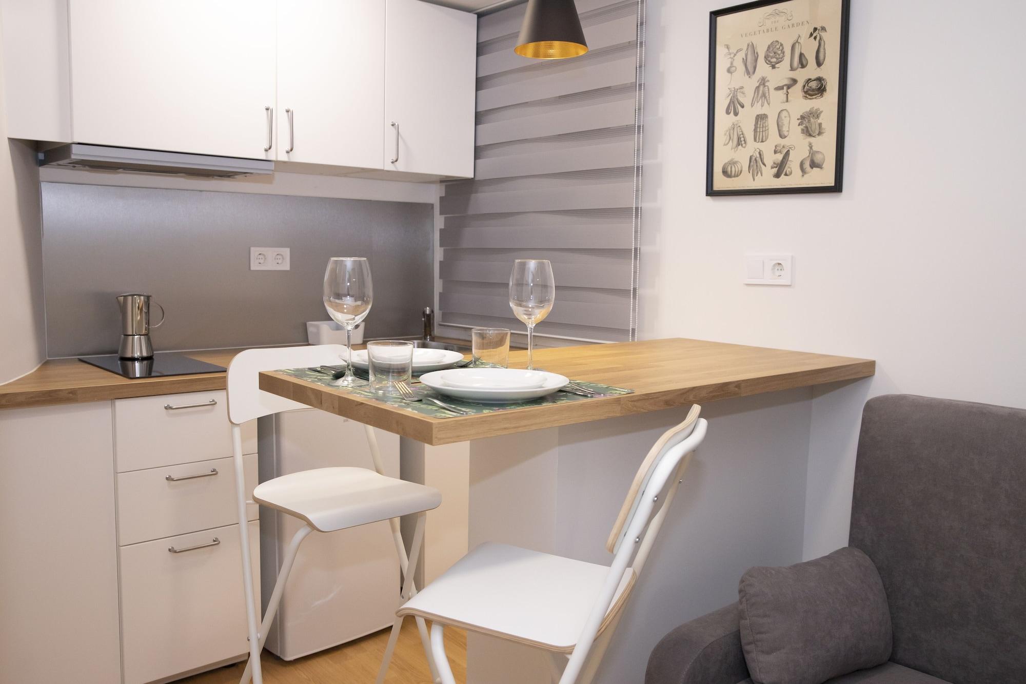 Hostal Montaloya Мадрид Екстериор снимка