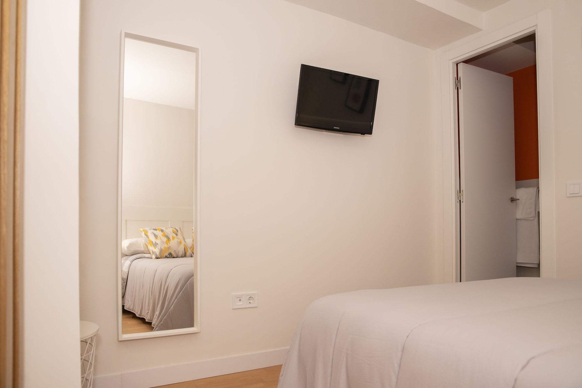 Hostal Montaloya Мадрид Екстериор снимка