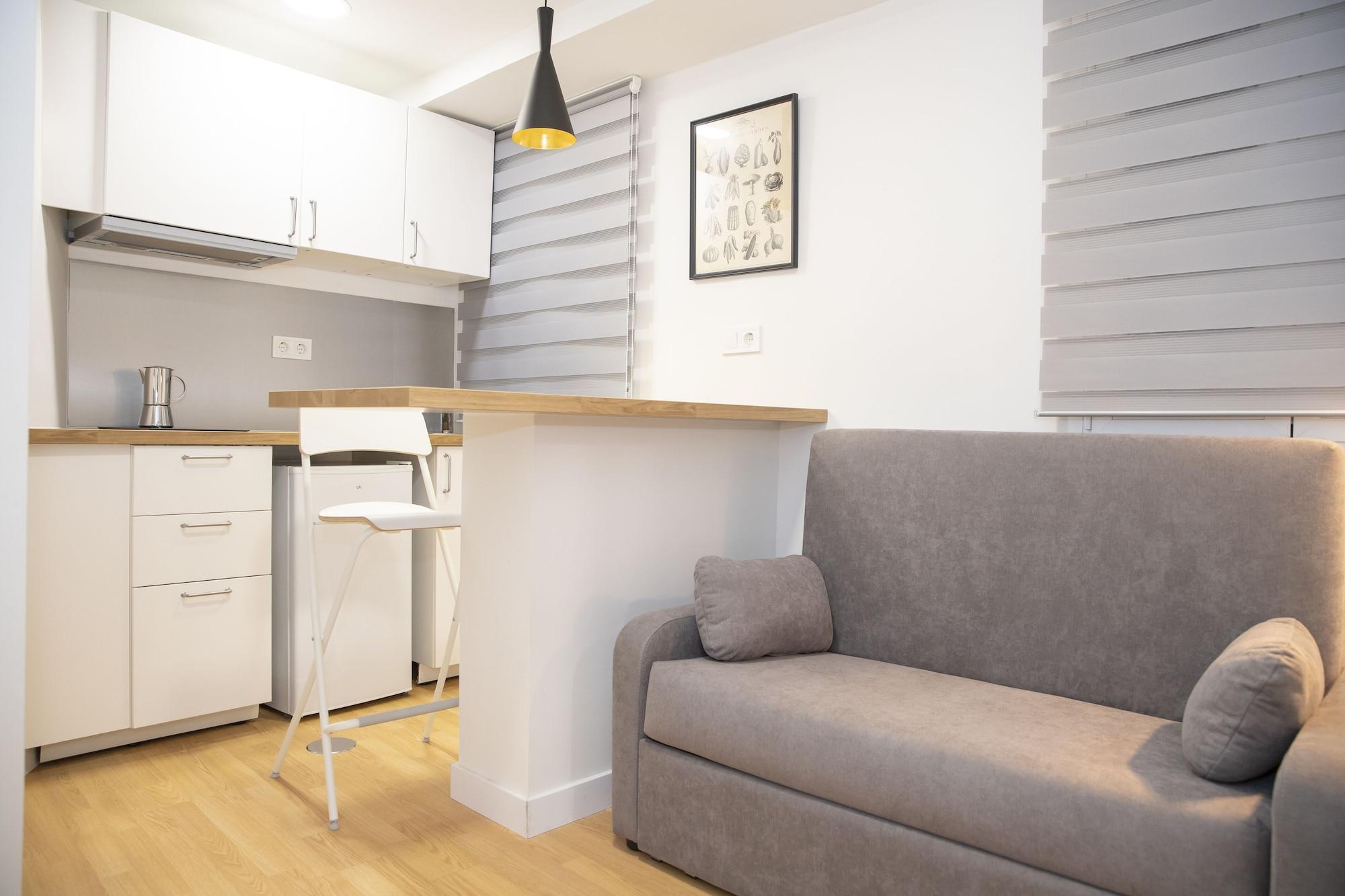 Hostal Montaloya Мадрид Екстериор снимка