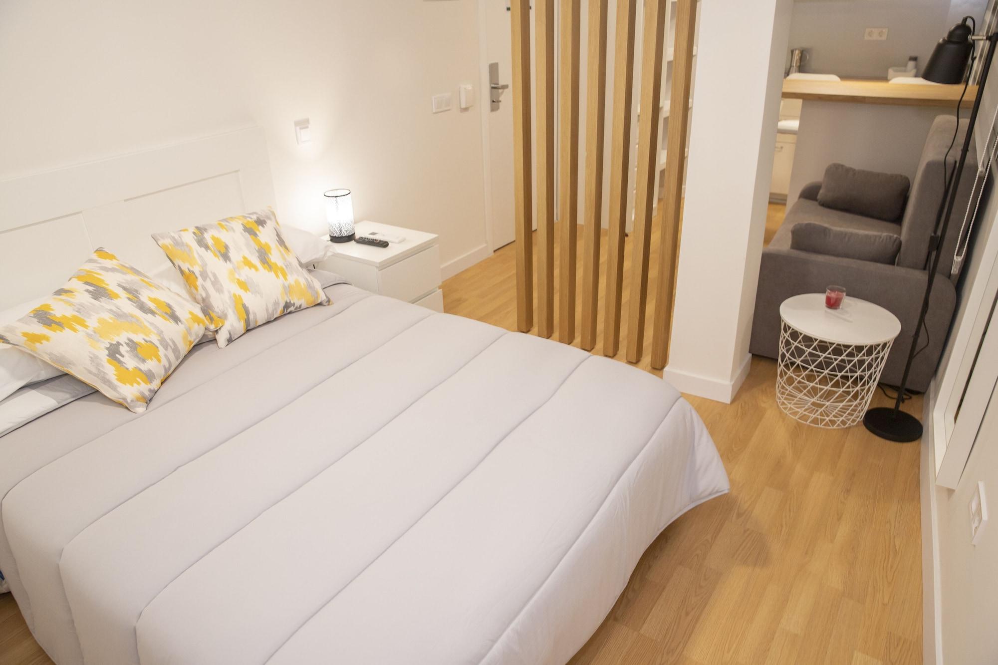 Hostal Montaloya Мадрид Екстериор снимка